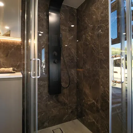 Apartment Lake Suite