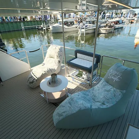 Apartment Lake Suite *